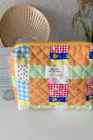 New Style Trends - Soft Checkered Coquette Makeup Bag - Outfit Ideas