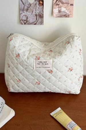 New Style Trends - Soft Checkered Coquette Makeup Bag - Outfit Ideas