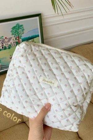 New Style Trends - Soft Checkered Coquette Makeup Bag - Outfit Ideas