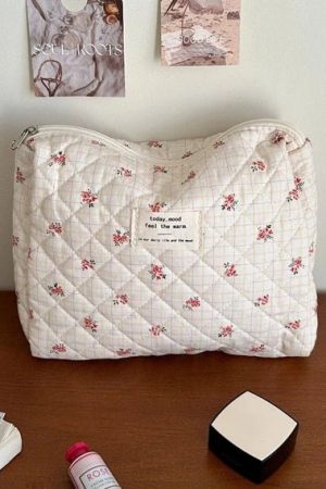 New Style Trends - Soft Checkered Coquette Makeup Bag - Outfit Ideas