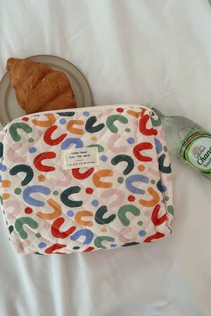 New Style Trends - Soft Checkered Coquette Makeup Bag - Outfit Ideas