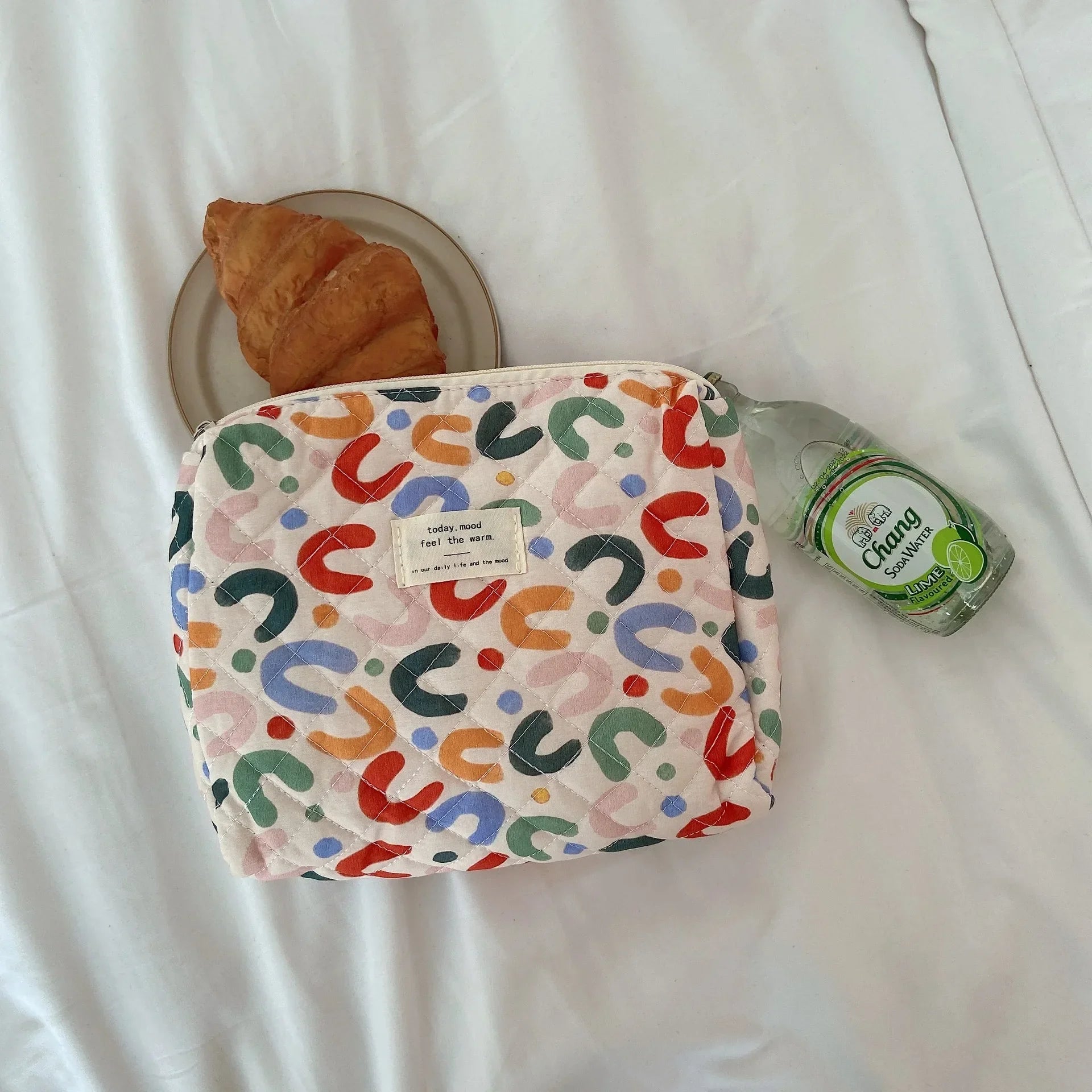 New Style Trends - Soft Checkered Coquette Makeup Bag - Outfit Ideas New Style Trends - Soft Checkered Coquette Makeup Bag - Outfit Ideas