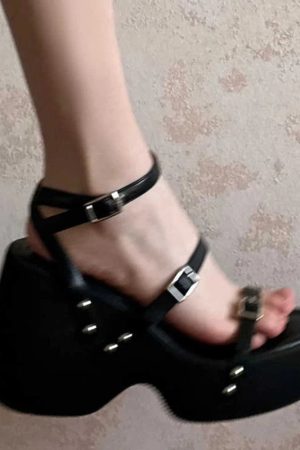 New Style Trends - Strapped Eclipse Platform Aesthetic Sandals - Outfit Ideas