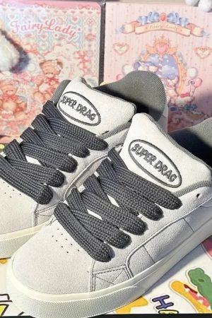 New Style Trends - Super Drag Edgy Skate Sneakers - Outfit Ideas