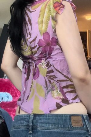 New Style Trends - Violet Heat Floral Coquette Top - Outfit Ideas