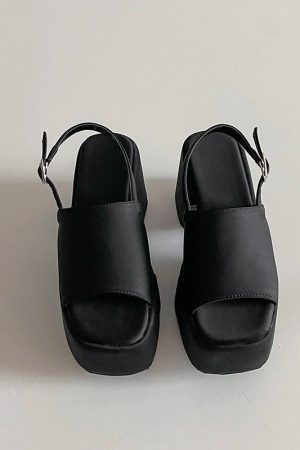 New Style Trends - Wild Prowl Leopard Chunky Aesthetic Sandals - Outfit Ideas