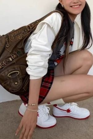 New Style Trends - Y2k Antique Brass Detail Hobo Bag - Outfit Ideas