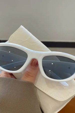 New Style Trends - Y2k Bubblegum Dream Cat-Eye Sunglasses - Outfit Ideas