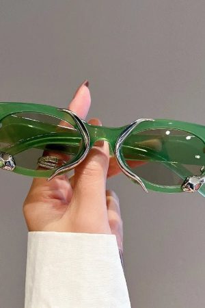 New Style Trends - Y2k Flame Cat-Eye Sunglasses - Outfit Ideas