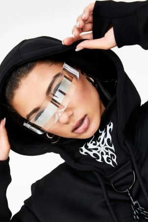 New Style Trends - Y2k Futurewave Chrome Sunglasses - Outfit Ideas