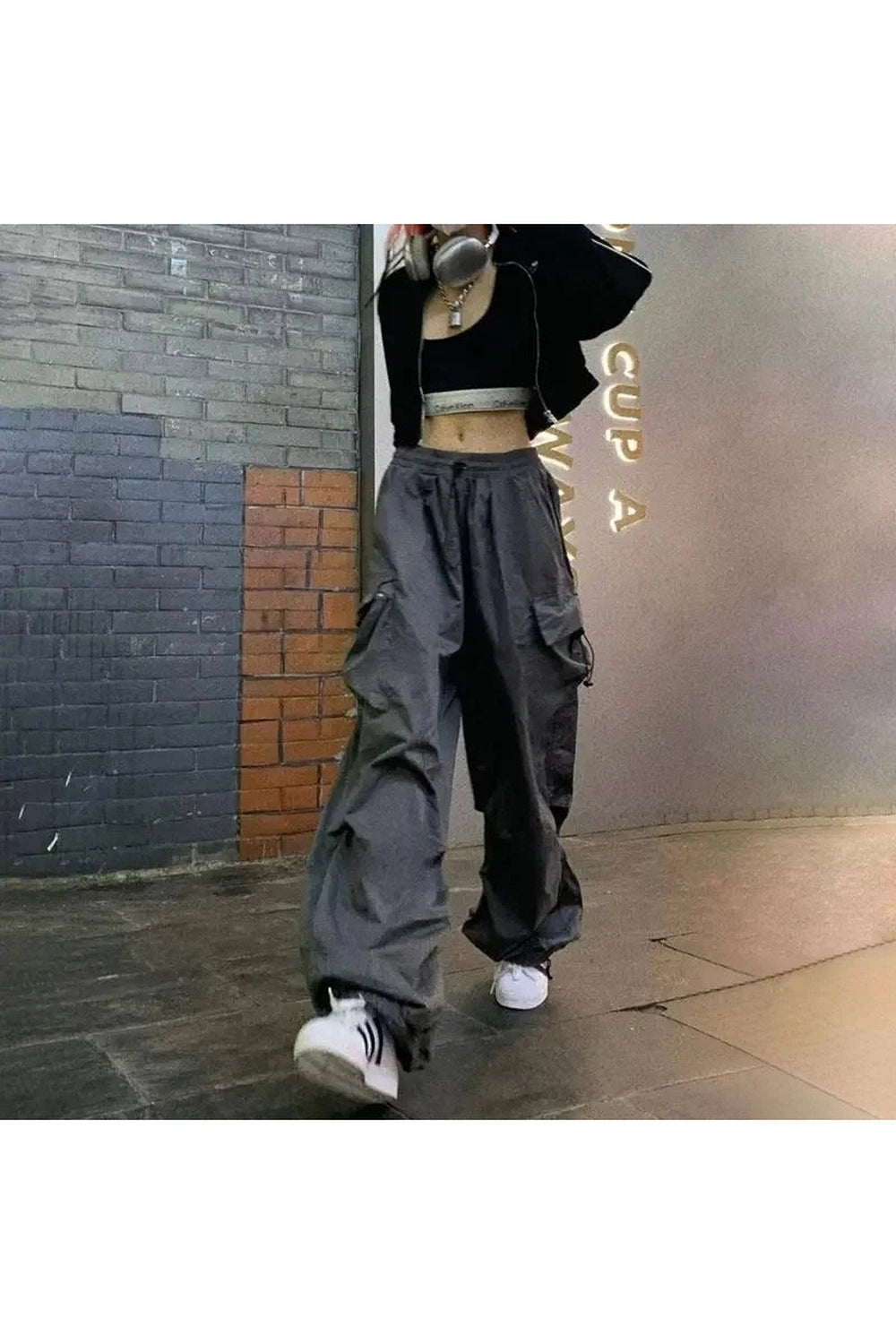 New Style Trends - Y2k Oversized Cargo Joggers - Outfit Ideas New Style Trends - Y2k Oversized Cargo Joggers - Outfit Ideas