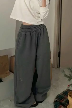 New Style Trends - Y2k Oversized Streetwear Sweatpants - Outfit Ideas