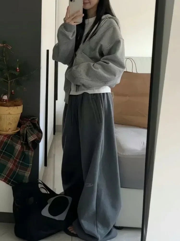 New Style Trends - Y2k Oversized Streetwear Sweatpants - Outfit Ideas New Style Trends - Y2k Oversized Streetwear Sweatpants - Outfit Ideas