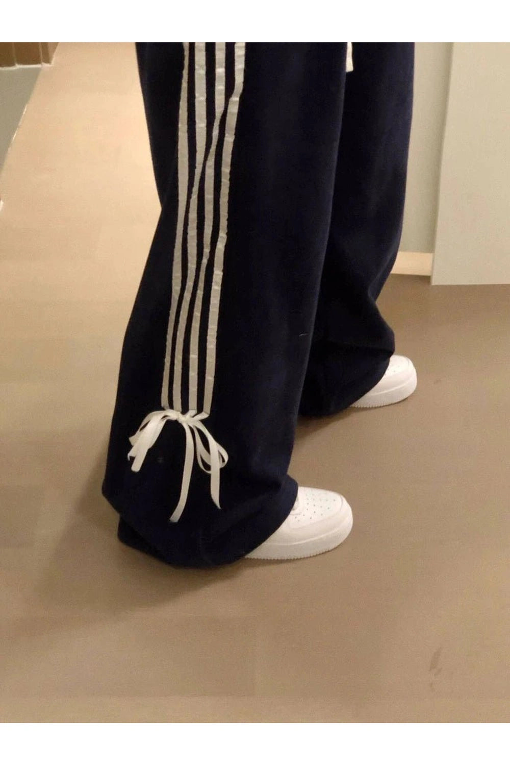 New Style Trends - Y2k Ribbon Striped Wide-Leg Pants - Outfit Ideas New Style Trends - Y2k Ribbon Striped Wide-Leg Pants - Outfit Ideas