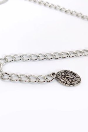 New Style Trends - Y2k Star-Embellished Chain Belt - Outfit Ideas