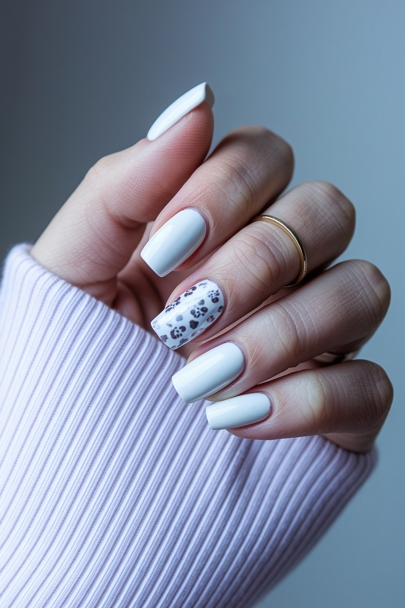Short White Nails with Design: Trendy and Versatile outfit idea