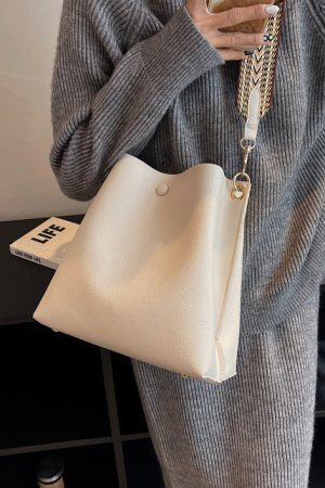 Style Core Aesthetics, New Style Trends - Aldora | Sac seau bandoulière