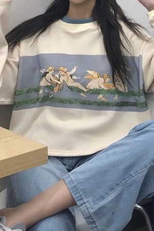 Style Core Aesthetics, New Style Trends - Angel Crop Sweatshirt