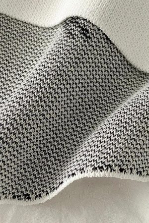 Style Core Aesthetics, New Style Trends - Asymmetric Heart Knitted Crop Top