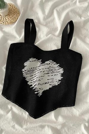 Style Core Aesthetics, New Style Trends - Asymmetric Heart Knitted Crop Top