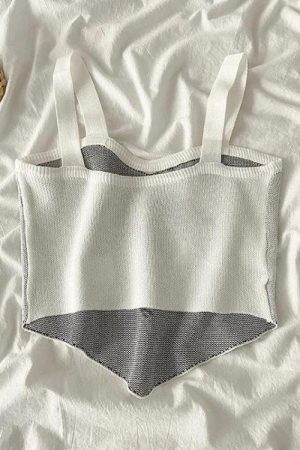 Style Core Aesthetics, New Style Trends - Asymmetric Heart Knitted Crop Top
