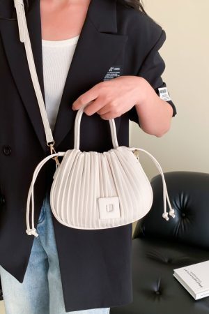 Style Core Aesthetics, New Style Trends - Aurela | Sac à main plissé