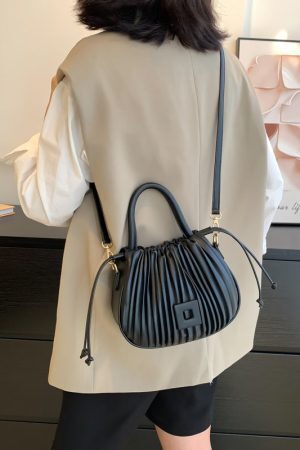 Style Core Aesthetics, New Style Trends - Aurela | Sac à main plissé