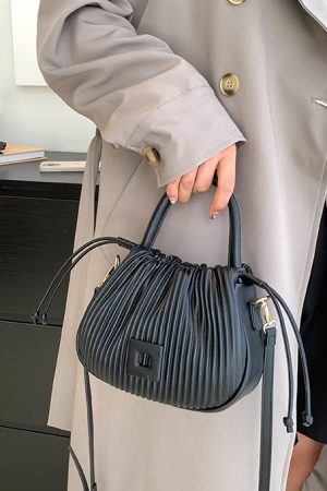 Style Core Aesthetics, New Style Trends - Aurela | Sac à main plissé