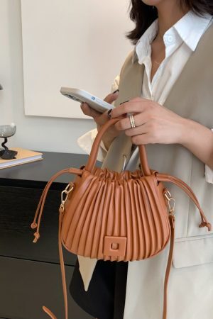 Style Core Aesthetics, New Style Trends - Aurela | Sac à main plissé