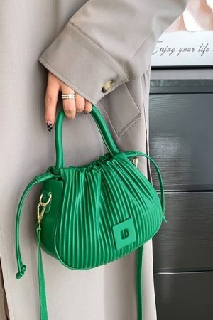 Style Core Aesthetics, New Style Trends - Aurela | Sac à main plissé