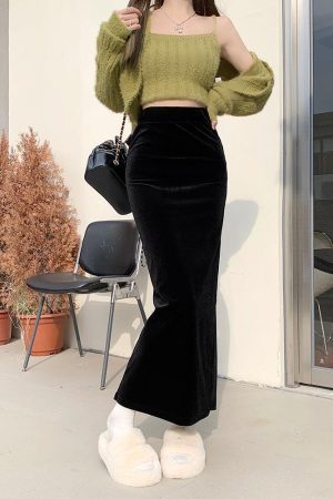 Style Core Aesthetics, New Style Trends - Back Slit Maxi Skirt