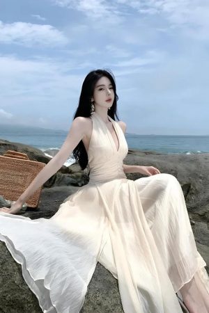 Style Core Aesthetics, New Style Trends - Backless Halter Neck Maxi Dress