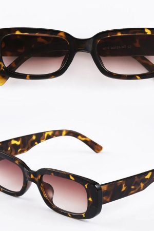Style Core Aesthetics, New Style Trends - Baddie Back In Business Sunglasses