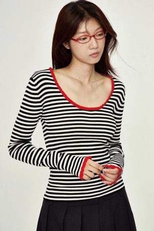 Style Core Aesthetics, New Style Trends - Basic Striped Scoop Neckline Top