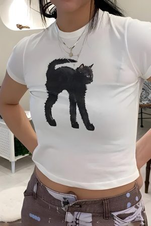 Style Core Aesthetics, New Style Trends - Black Cat Crop Tee