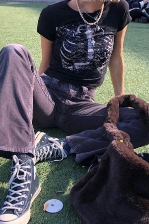 Style Core Aesthetics, New Style Trends - Black Skeleton Crop Top