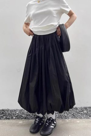Style Core Aesthetics, New Style Trends - Bubble Midi Skirt