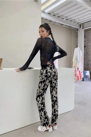 Style Core Aesthetics, New Style Trends - Butterfly Seam Detailed Mesh Top