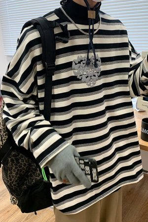 Style Core Aesthetics, New Style Trends - Butterfly Striped Long Sleeve Tee