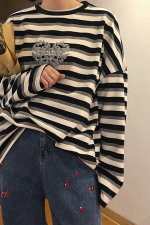 Style Core Aesthetics, New Style Trends - Butterfly Striped Long Sleeve Tee