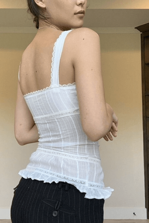 Style Core Aesthetics, New Style Trends - Buttoned Lace Trim Tank Top