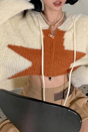 Style Core Aesthetics, New Style Trends - Cardigan ample court à capuche étoilé