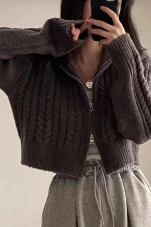 Style Core Aesthetics, New Style Trends - Cardigan court torsadé à double fermeture éclair