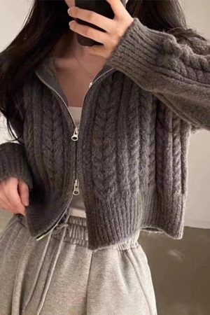 Style Core Aesthetics, New Style Trends - Cardigan court torsadé à double fermeture éclair