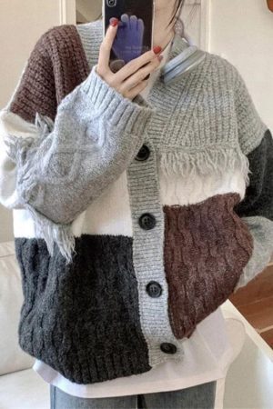Style Core Aesthetics, New Style Trends - Cardigan en tricot orné de glands d'épissure à col en V