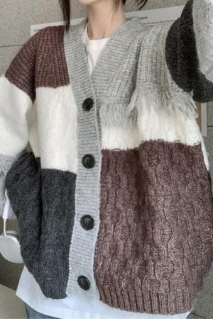 Style Core Aesthetics, New Style Trends - Cardigan en tricot orné de glands d'épissure à col en V
