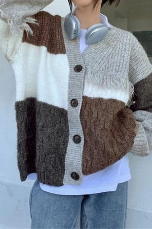 Style Core Aesthetics, New Style Trends - Cardigan en tricot orné de glands d'épissure à col en V