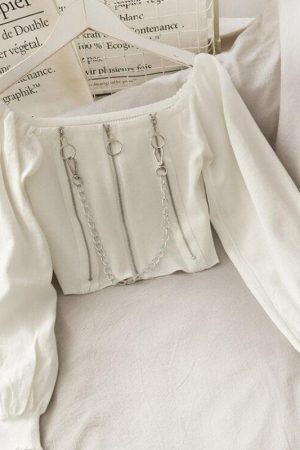 Style Core Aesthetics, New Style Trends - Chain Detailed Square Neck Crop Top