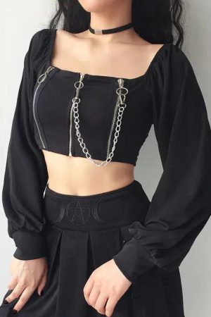 Style Core Aesthetics, New Style Trends - Chain Detailed Square Neck Crop Top