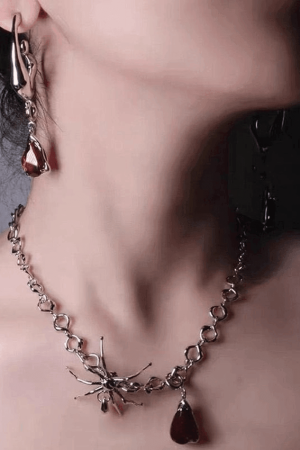 Style Core Aesthetics, New Style Trends - Collier Chaîne Pendentif Goutte d'Araignée